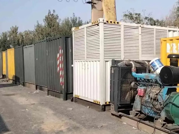 达州200KW柴油发电机机组每小时油耗是多少？